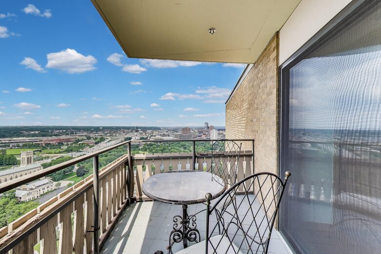 Elegant Minneapolis City Retreat - Minneapolis, Minnesota