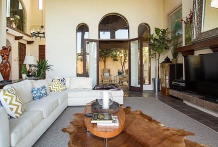Enchanting Hollywood Hills Villa - Los Angeles, California