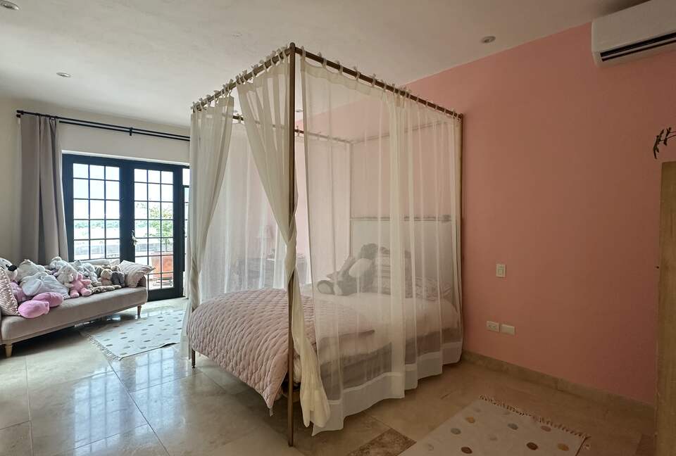 Refined Living in a Gated Colonial Retreat - San Miguel de Allende, Mexico