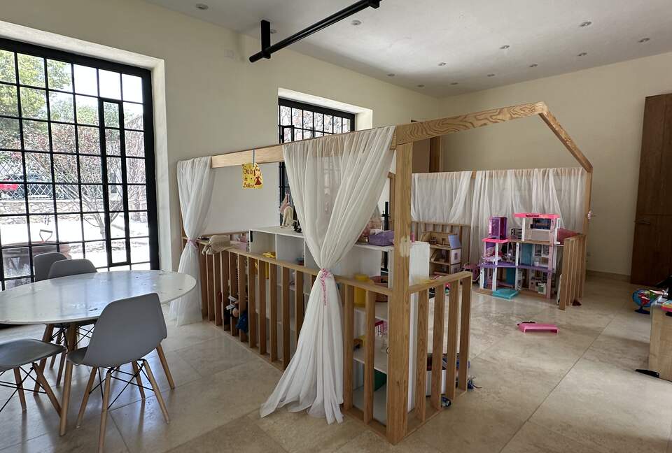 Refined Living in a Gated Colonial Retreat - San Miguel de Allende, Mexico