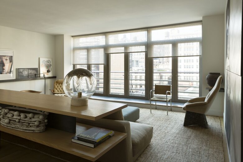 Sophisticated Two-Bedroom Retreat in Prime Manhattan - New York, New York