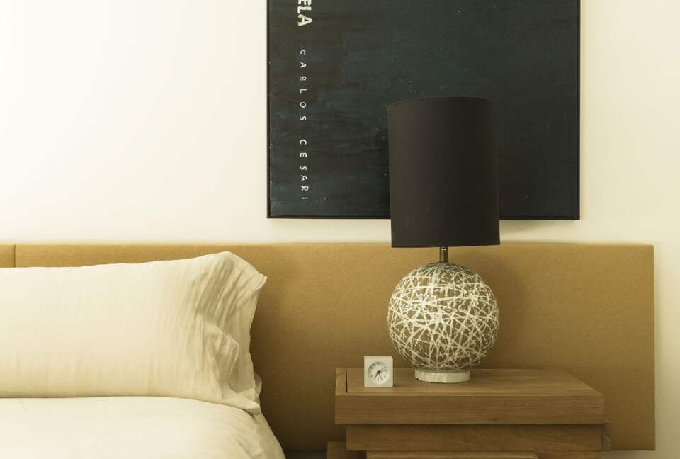 Sophisticated Two-Bedroom Retreat in Prime Manhattan - New York, New York