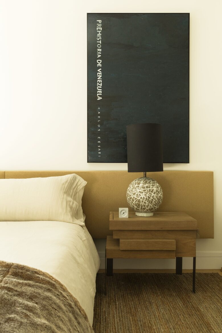 Sophisticated Two-Bedroom Retreat in Prime Manhattan - New York, New York