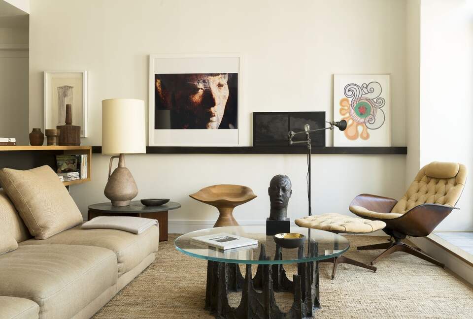 Sophisticated Two-Bedroom Retreat in Prime Manhattan - New York, New York