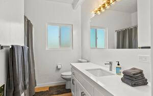 Malibu’s Ocean & Mountain View Escape - Malibu, California