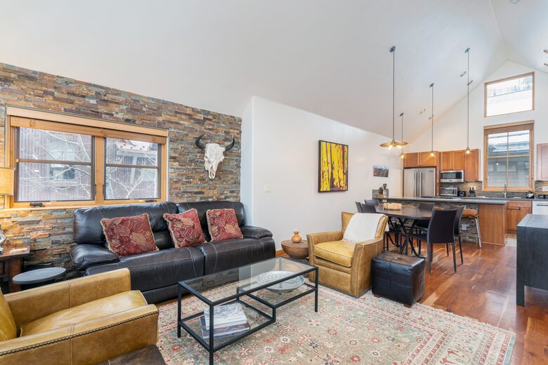 Living area on top floor
