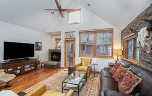 Owl Meadows Condo In The Heart of Telluride - Telluride, Colorado