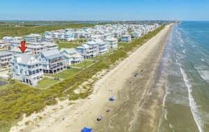 Elegant Gulf-Front Haven in Beachside Village - Galveston, Texas
