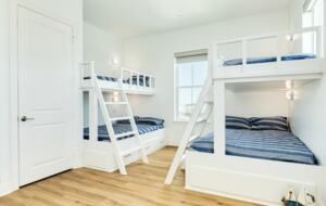 Elegant Gulf-Front Haven in Beachside Village - Galveston, Texas