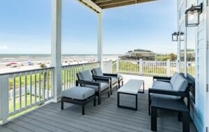 Elegant Gulf-Front Haven in Beachside Village - Galveston, Texas