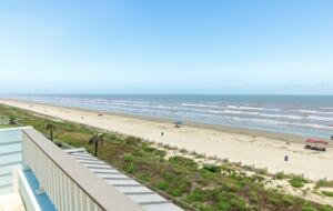 Elegant Gulf-Front Haven in Beachside Village - Galveston, Texas