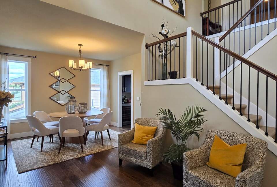 Pacific Northwest Luxe Home Near Woodinville Wineries - Bothell, Washington