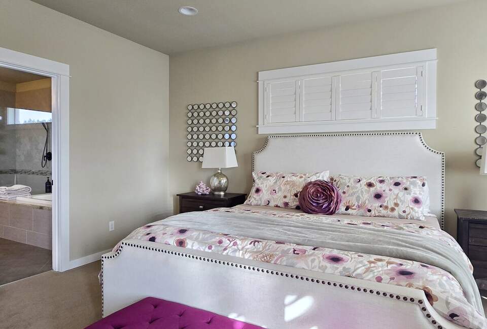 Pacific Northwest Luxe Home Near Woodinville Wineries - Bothell, Washington