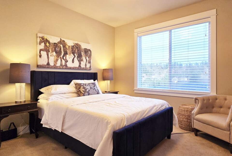 Pacific Northwest Luxe Home Near Woodinville Wineries - Bothell, Washington