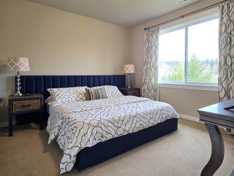 Pacific Northwest Luxe Home Near Woodinville Wineries - Bothell, Washington