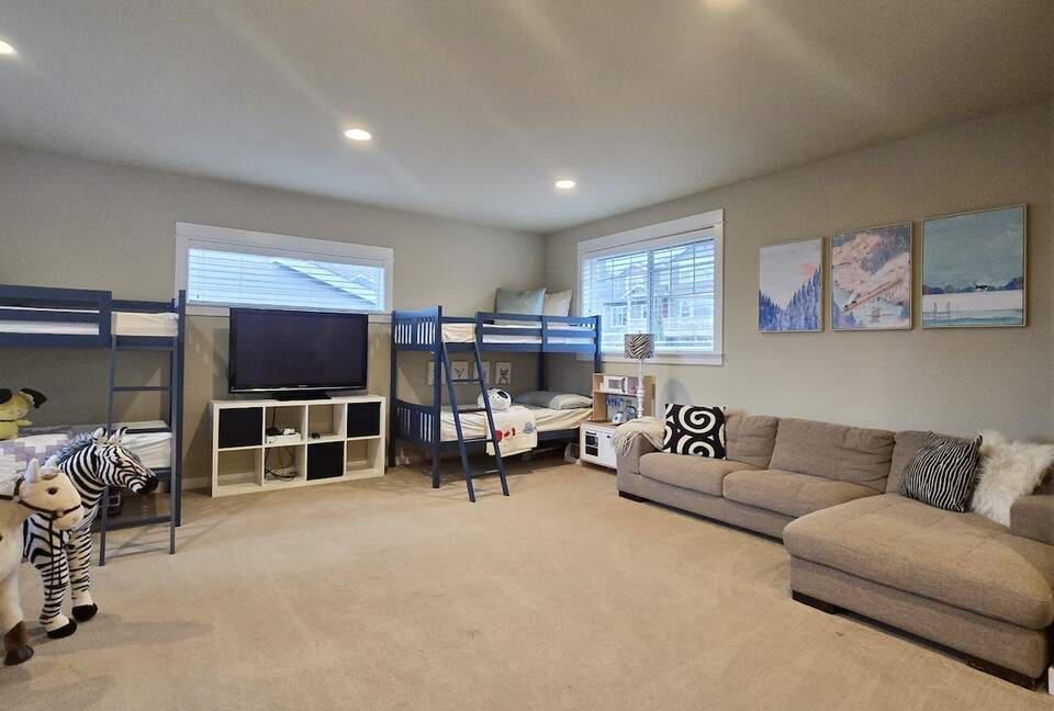 Pacific Northwest Luxe Home Near Woodinville Wineries - Bothell, Washington