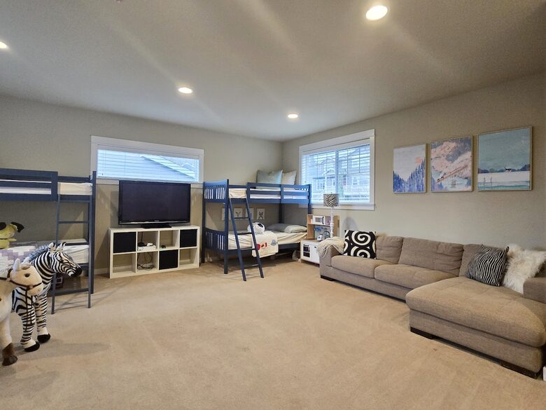 Pacific Northwest Luxe Home Near Woodinville Wineries - Bothell, Washington