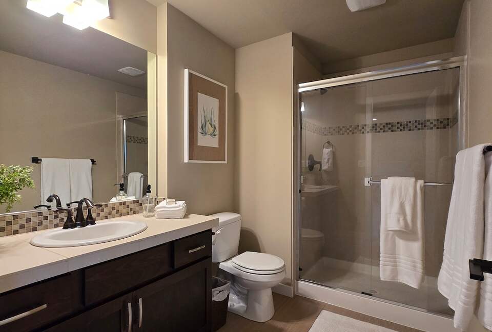 Pacific Northwest Luxe Home Near Woodinville Wineries - Bothell, Washington