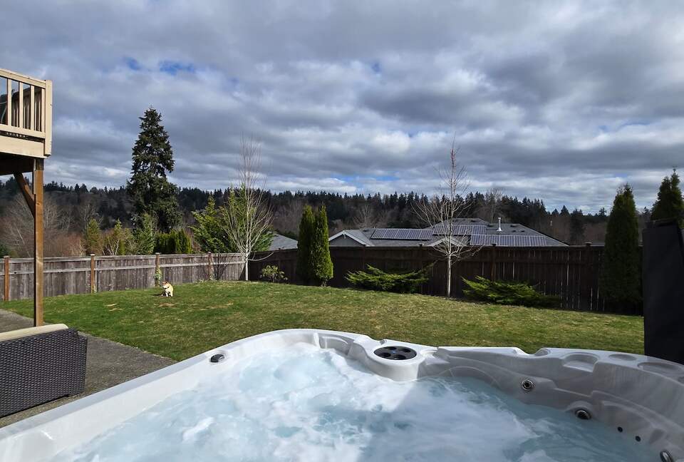 Pacific Northwest Luxe Home Near Woodinville Wineries - Bothell, Washington