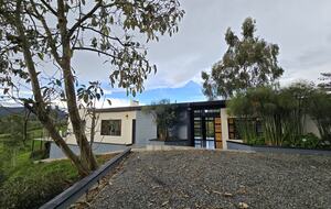 A Refined Mountain Haven in the Andes - San Pedro de los Milagros, Colombia