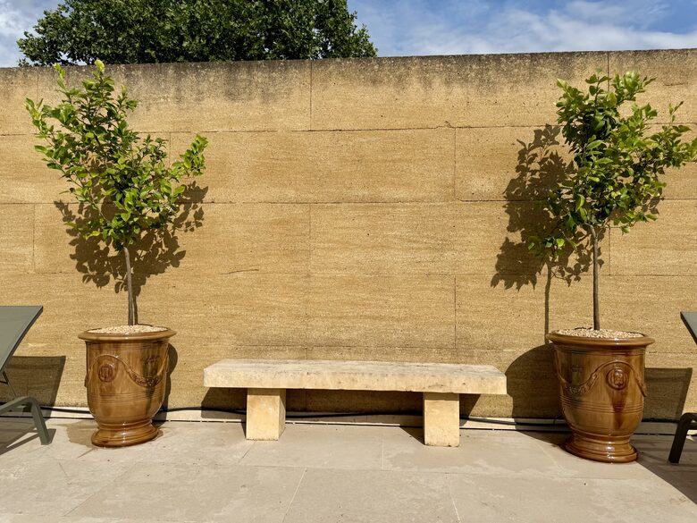 Pool Area: The famous pots of Anduze & Amalfi Lemons