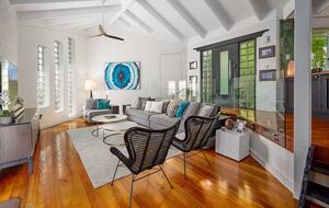 Architectural Coastal Sanctuary Near Byron Bay - Suffolk Park, Australia