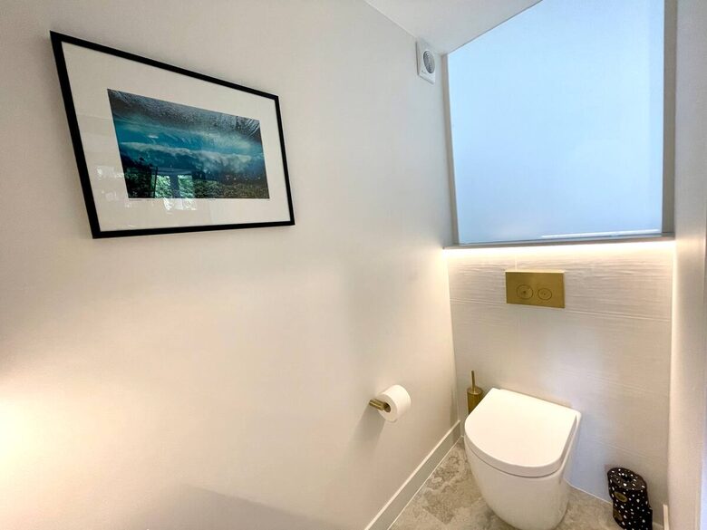 Architectural Coastal Sanctuary Near Byron Bay - Suffolk Park, Australia