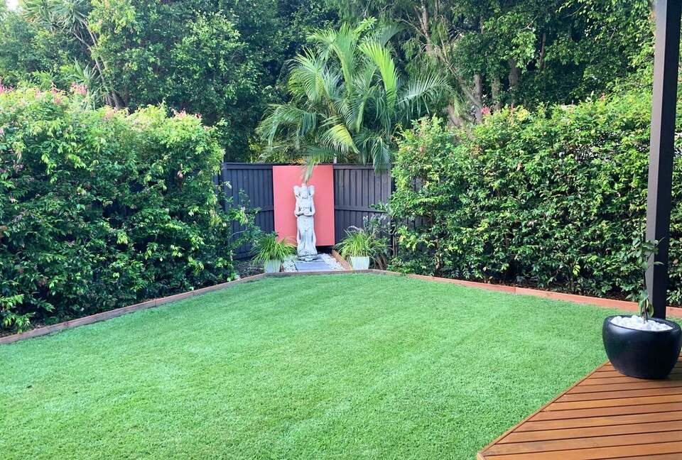 Architectural Coastal Sanctuary Near Byron Bay - Suffolk Park, Australia
