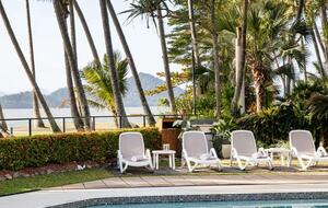 Charming Tropical Escape with Ocean or Pool Views - Palm Cove, Australia