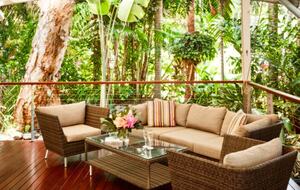 Charming Tropical Escape with Ocean or Pool Views - Palm Cove, Australia