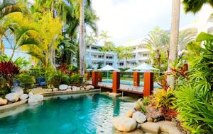 Charming Tropical Escape with Ocean or Pool Views - Palm Cove, Australia