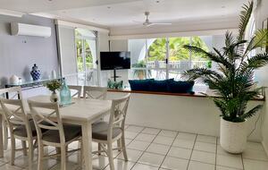 Charming Tropical Escape with Ocean or Pool Views - Palm Cove, Australia