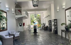 Charming Tropical Escape with Ocean or Pool Views - Palm Cove, Australia