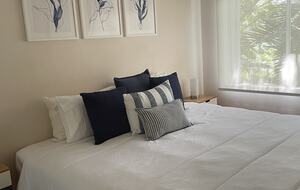 Charming Tropical Escape with Ocean or Pool Views - Palm Cove, Australia