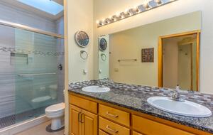 Elegant Escape Under the Pines - Sunriver, Oregon