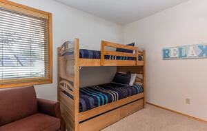 Elegant Escape Under the Pines - Sunriver, Oregon