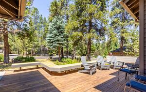 Elegant Escape Under the Pines - Sunriver, Oregon