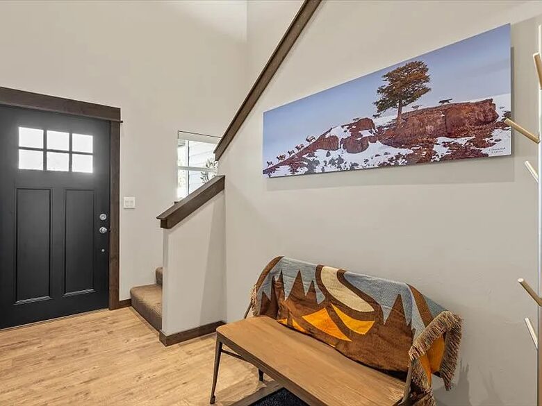 Elegant Whitefish Escape Near Downtown & Nature - Whitefish, Montana