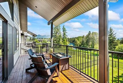 Elegant Whitefish Escape Near Downtown & Nature - Whitefish, Montana