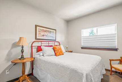 Elegant Whitefish Escape Near Downtown & Nature - Whitefish, Montana