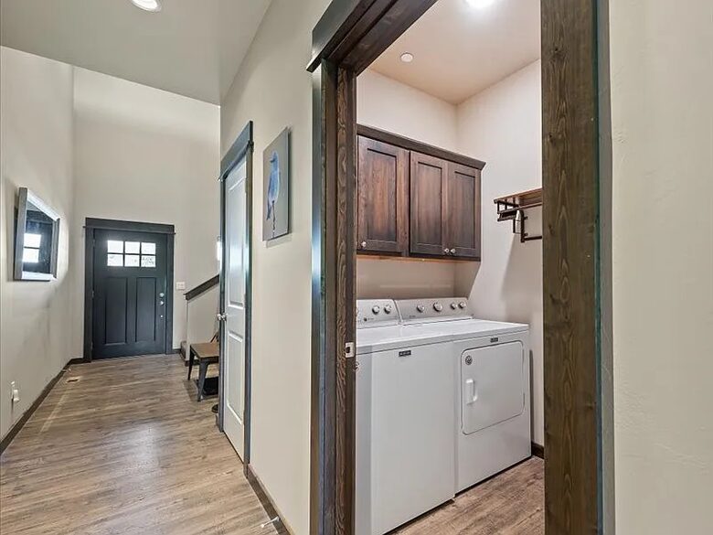 Elegant Whitefish Escape Near Downtown & Nature - Whitefish, Montana