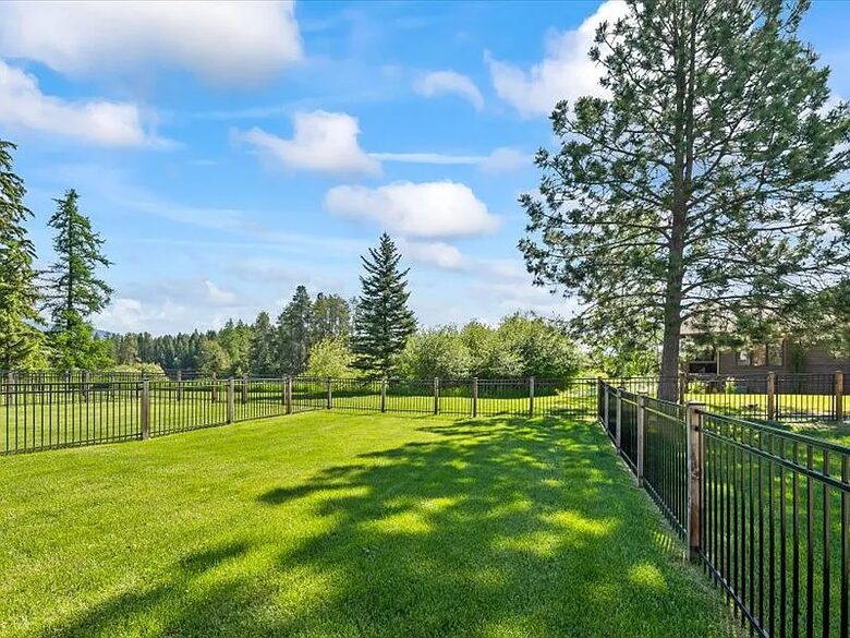 Elegant Whitefish Escape Near Downtown & Nature - Whitefish, Montana