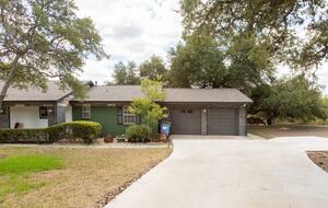 Refined Hill Country Retreat on 30 Acres - Driftwood, Texas