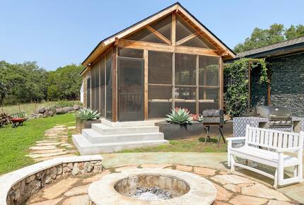Refined Hill Country Retreat on 30 Acres - Driftwood, Texas