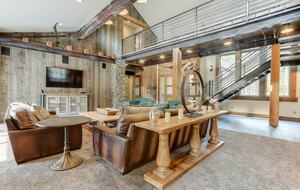 Modern Mountain Escape with Luxe Indoor-Outdoor Living - Bend, Oregon