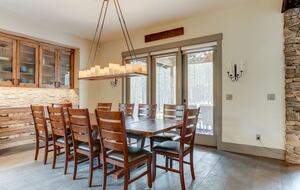 Modern Mountain Escape with Luxe Indoor-Outdoor Living - Bend, Oregon