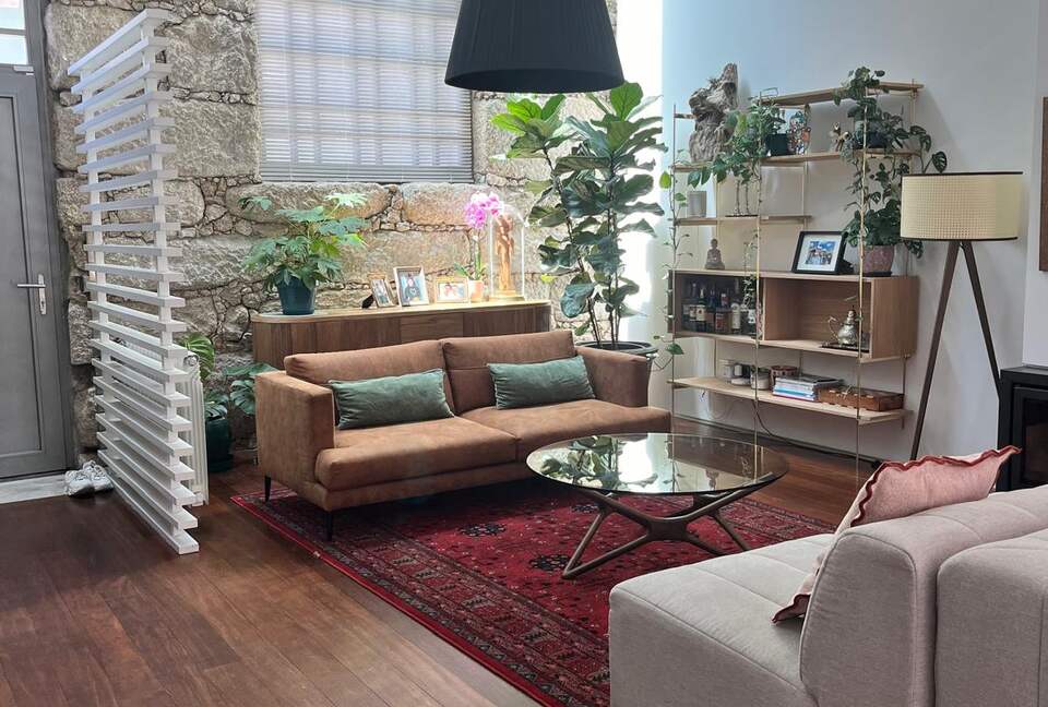 Skyline Serenity | A Contemporary Porto Townhouse - Porto, Portugal