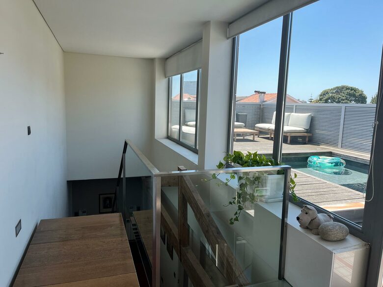 Skyline Serenity | A Contemporary Porto Townhouse - Porto, Portugal