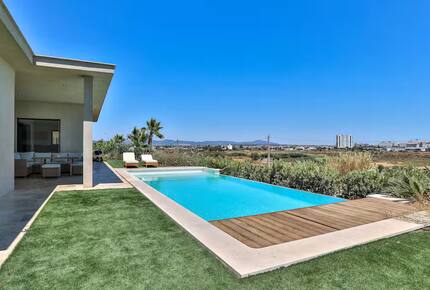 Algarve Waterfront Villa with pool - Faro, Portugal