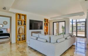 Algarve Waterfront Villa with pool - Faro, Portugal